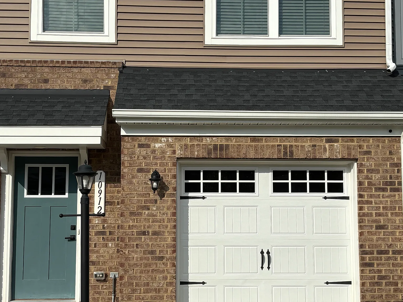 3 bed, 2.5 bath, 1544 sqft, $2,300 — Photo 2