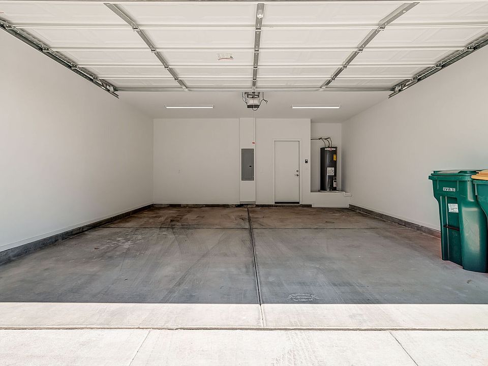 Building Photo 5