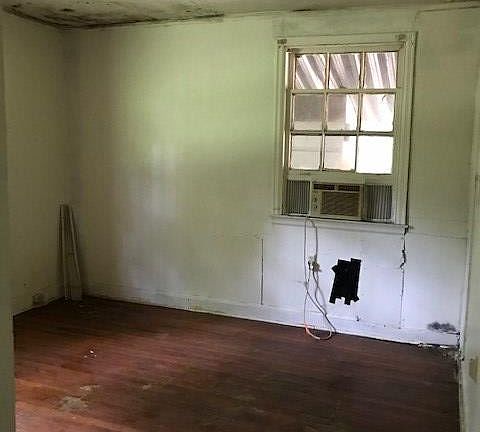 5th image of 2741-43 Miller Ave