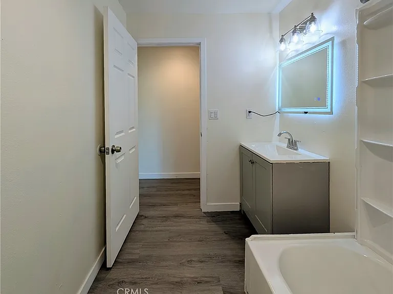 1575 1/2 Munson Ave #1/2 — Photo 16