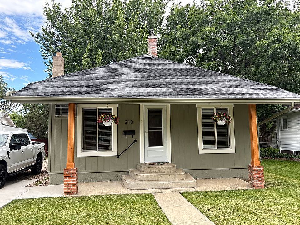 1st image of 218 W 6th St