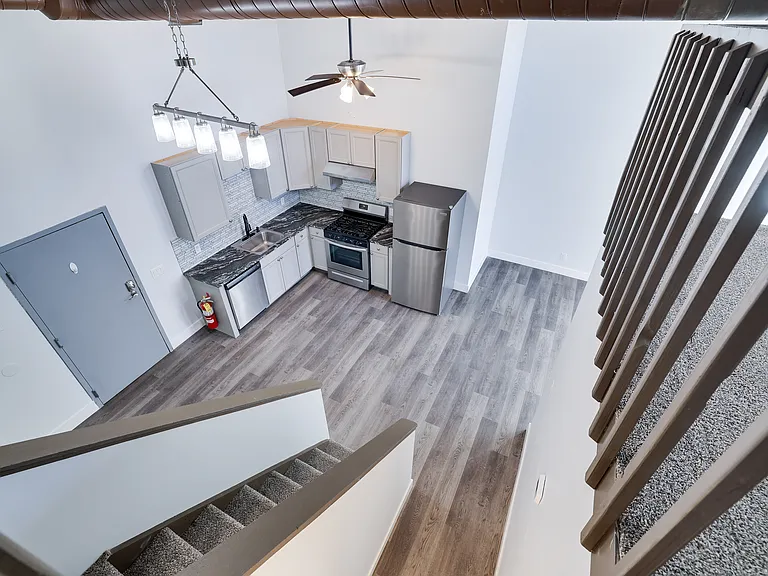633 McKinley St #102 — Photo 9