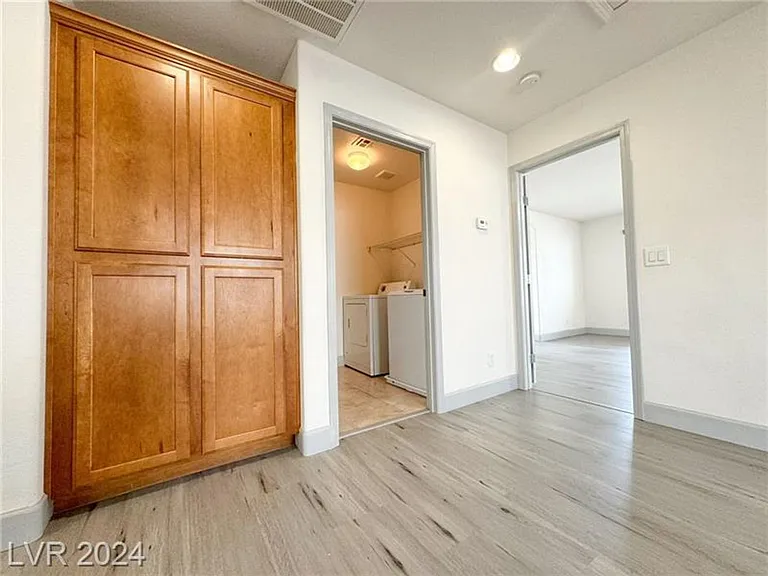 6596 Polonius Ct — Photo 26
