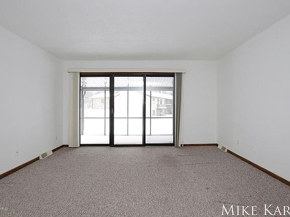 3rd image of 7022 Gardenview Ct SW #5