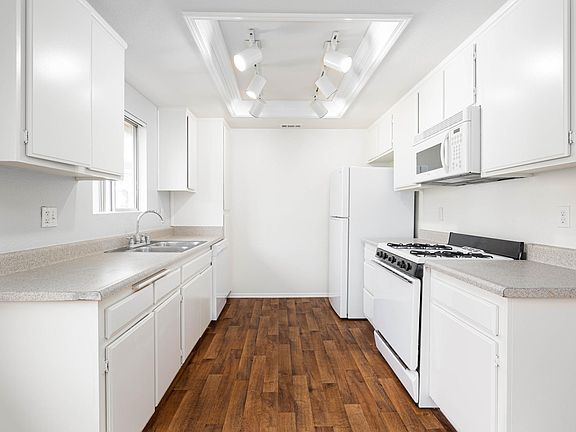 4th image of 28550 Pujol St #15