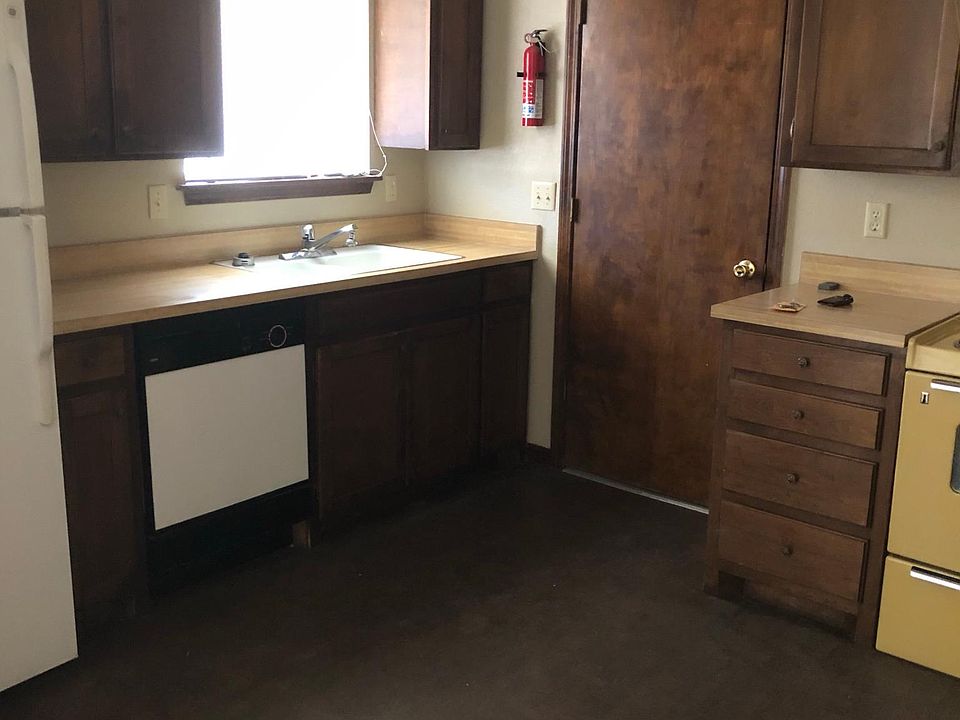 2nd image of 1314 2nd Ave APT B