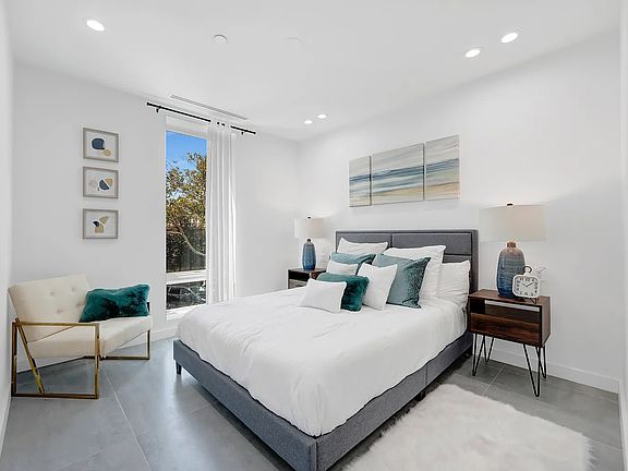3rd image of 135 Johnson Ave #2G