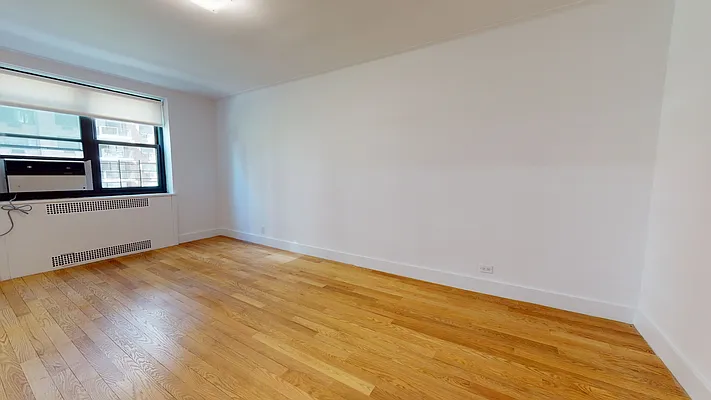 Rented by Arwell Realty | media 22