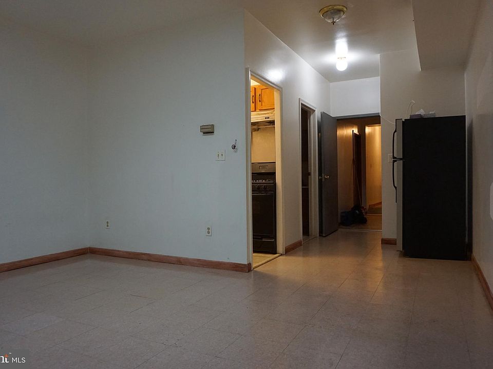 1st image of 1003 Wood St #2R