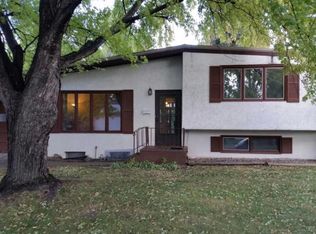 2226 10th St S, Fargo, ND 58103