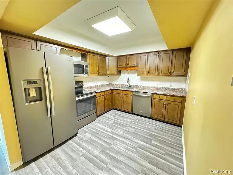 16880 Edloytom Way #137 — Photo 7