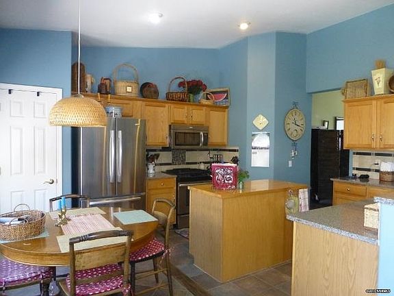 5th image of 1835 Bougainvillea Dr