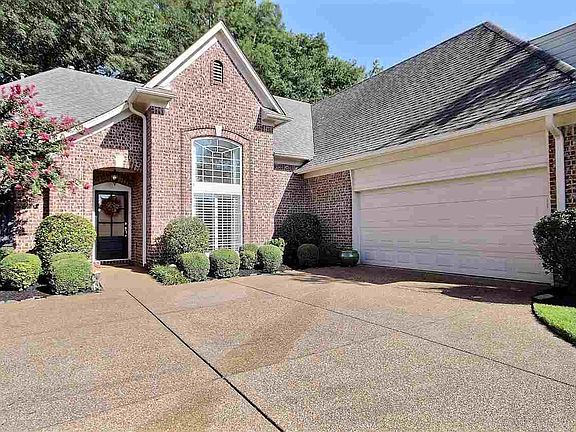 2nd image of 1440 River Pine Dr