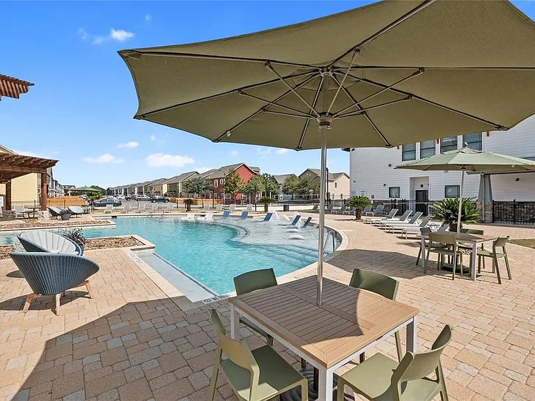 12710-101 Englemann Dr — Photo 43