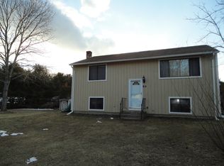 84 Holly Rd, South Kingstown, RI 02879