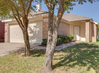 11913 Grizzly Bear Dr, Fort Worth, TX 76244