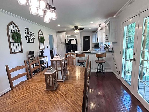 3rd image of 468 Becky Allen Cir