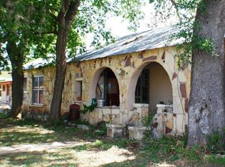 541 Rhodes Rd, Bandera, TX 78003