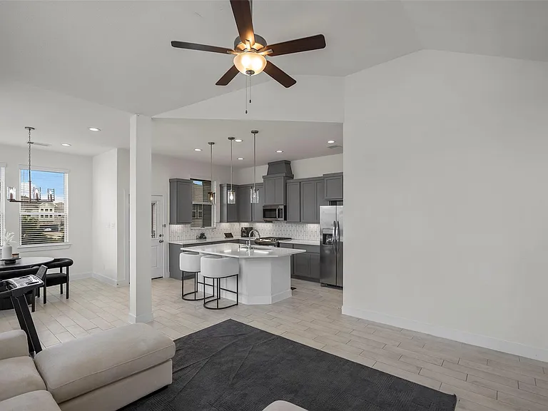 21130 Medina River Dr — Photo 6