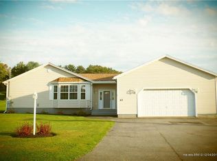 12 Washburn Ln, Skowhegan, ME 04976