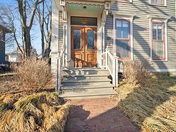 2nd image of 510 E Grove St