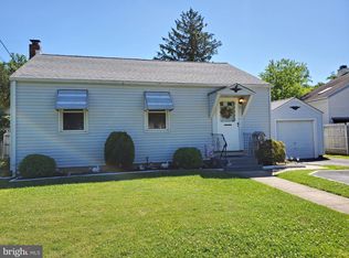 16 Park Cir, Cherry Hill, NJ 08034