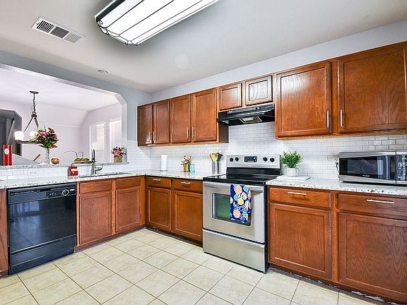 5th image of 5211 Lyra Dr