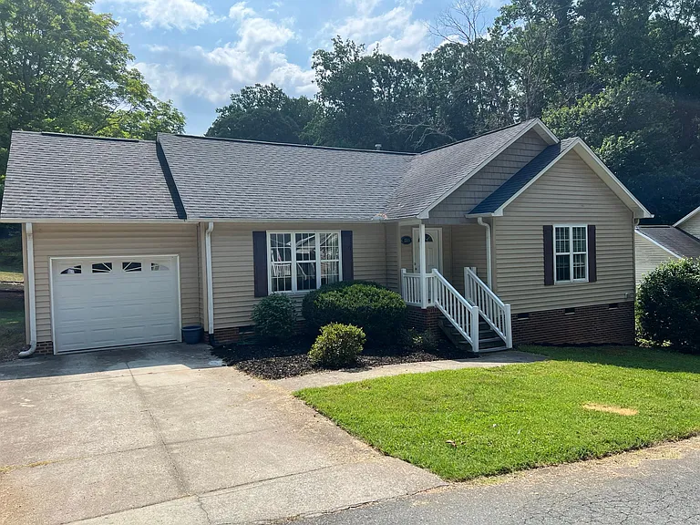 2595 Charton Pl — Photo 1