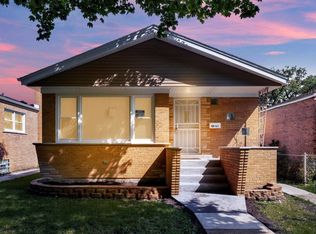 8861 S Beverly Ave, Chicago, IL 60620