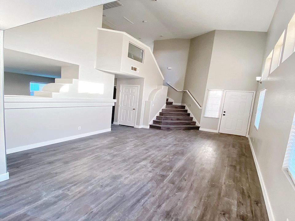 1st image of 9906 Pioneer Ave