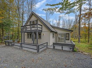 28 Cedarwood Ter, Lake Ariel, PA 18436