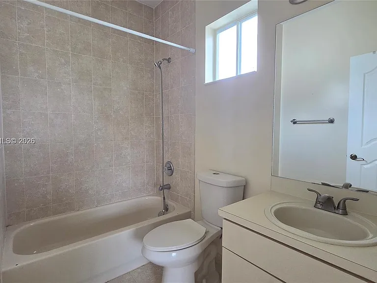 15743 SW 145th Ter — Photo 24
