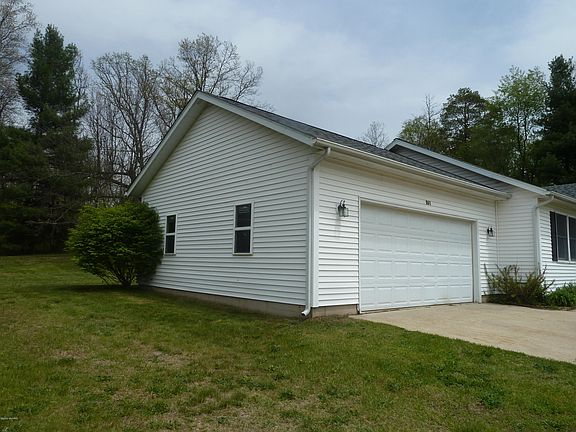 2nd image of 261 Sawyer Ave