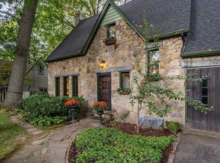 18 Ridgeview Dr, East Rochester, NY 14445