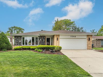 7702 Stratford Pl, Darien, IL, 60561