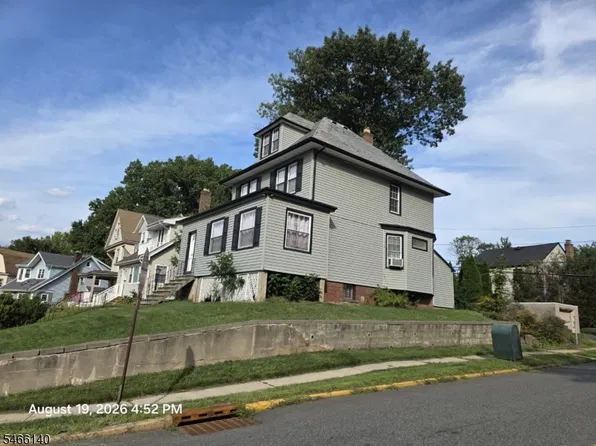 90 Midland Ave, East Orange City, NJ 07017