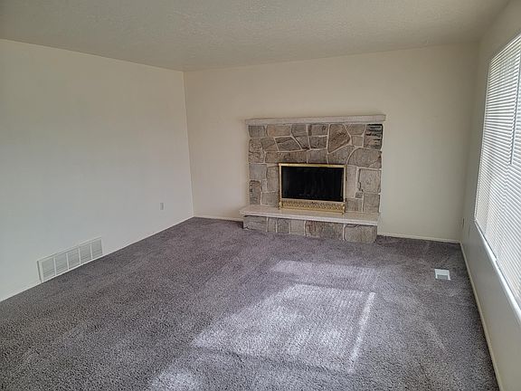 4th image of 3752 W Englewood Dr