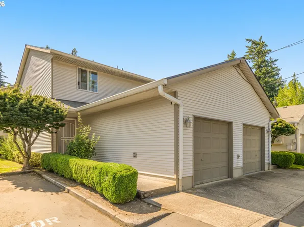 12036 SE Bush St APT B, Portland, OR 97266