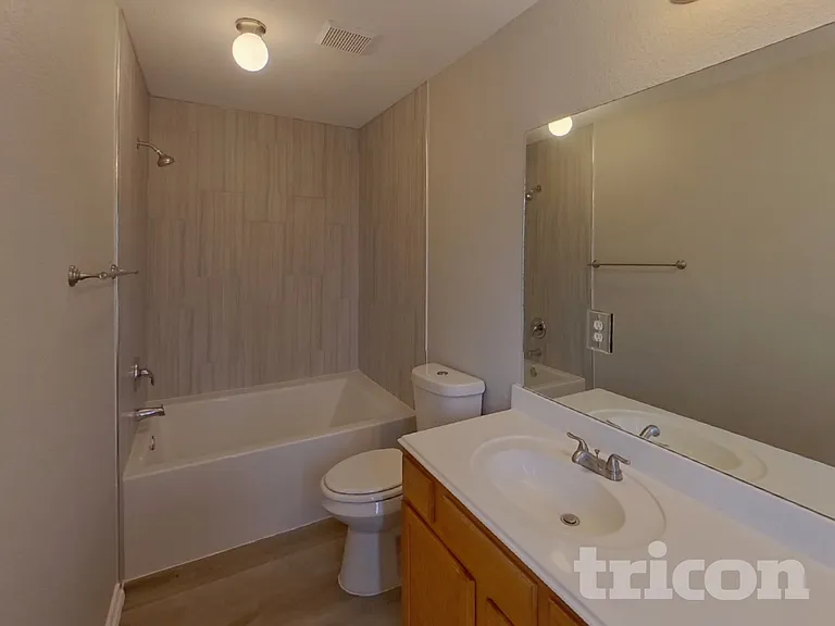 1461 Pine Ln — Photo 9