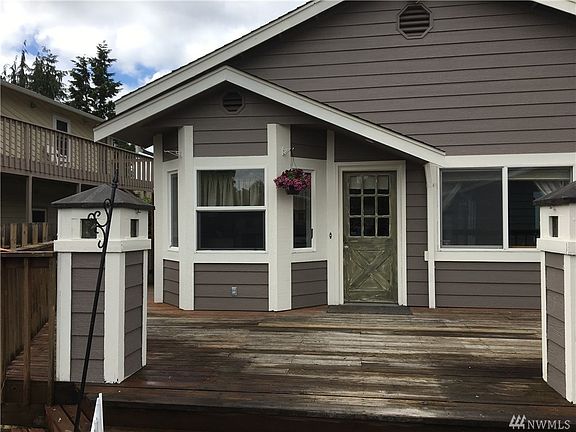 2nd image of 212 7th Ave NW