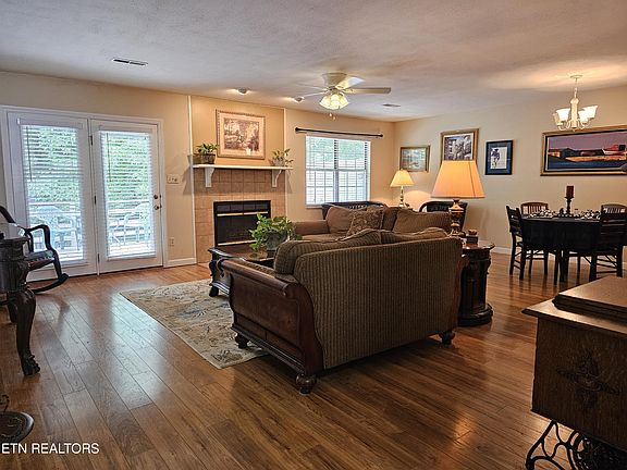 3rd image of 235 Camelot Ct