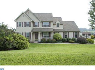 331 Turners Pond Dr, Lincoln University, PA 19352