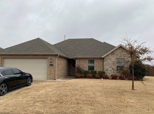 431 Cold Harbor Ave, Fayetteville, AR 72704