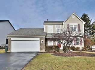 284 Bingham Cir, Mundelein, IL 60060