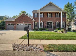 1800 Lincoln Knolls Dr, Edwardsville, IL 62025