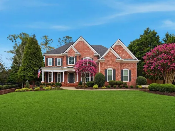 7015 Gaineswood Dr, Roswell, GA 30076