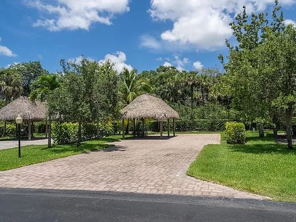 146 S Cortez Dr #146, Pompano Beach, FL 33068