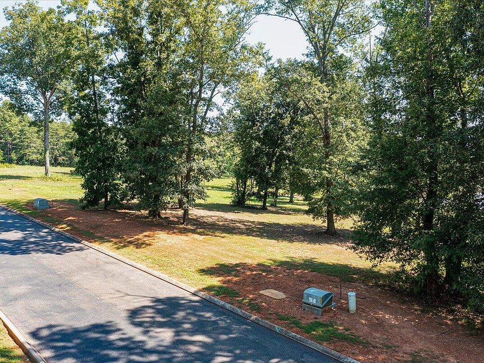 1st image of 0 Clubhouse Dr #13R