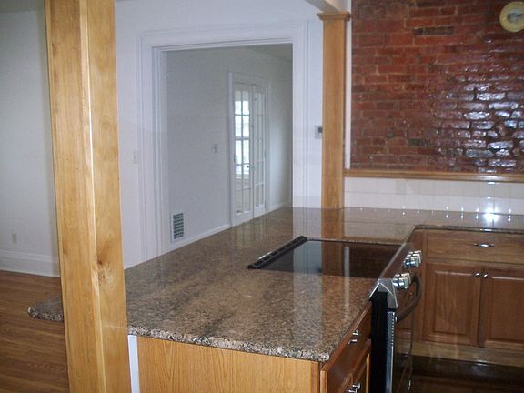 3rd image of 395 Lafayette Ave #2