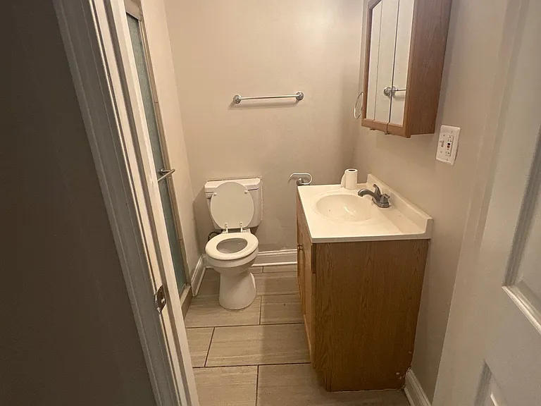7444 S Langley Ave — Photo 2